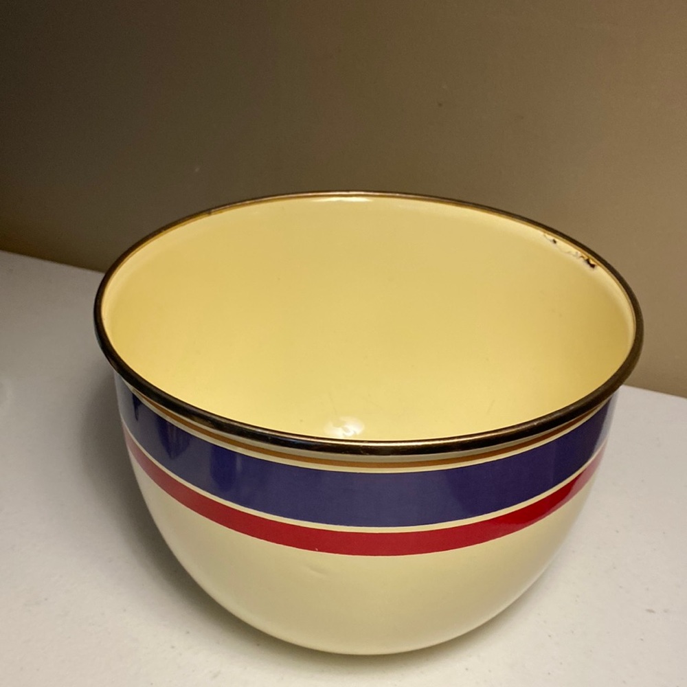 M. Kamenstein Inc. Enamel Bowl